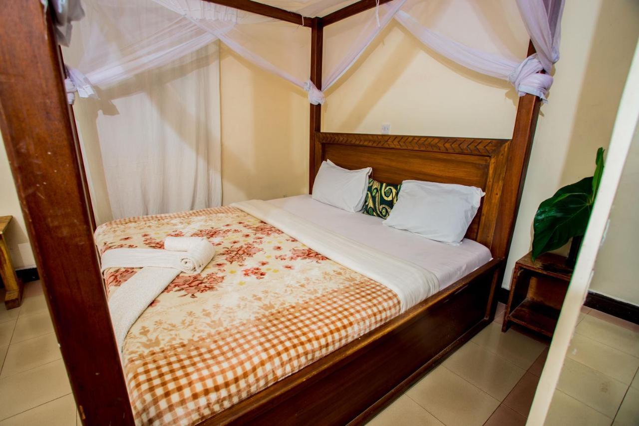 The Secret Garden Hotel موشي المظهر الخارجي الصورة